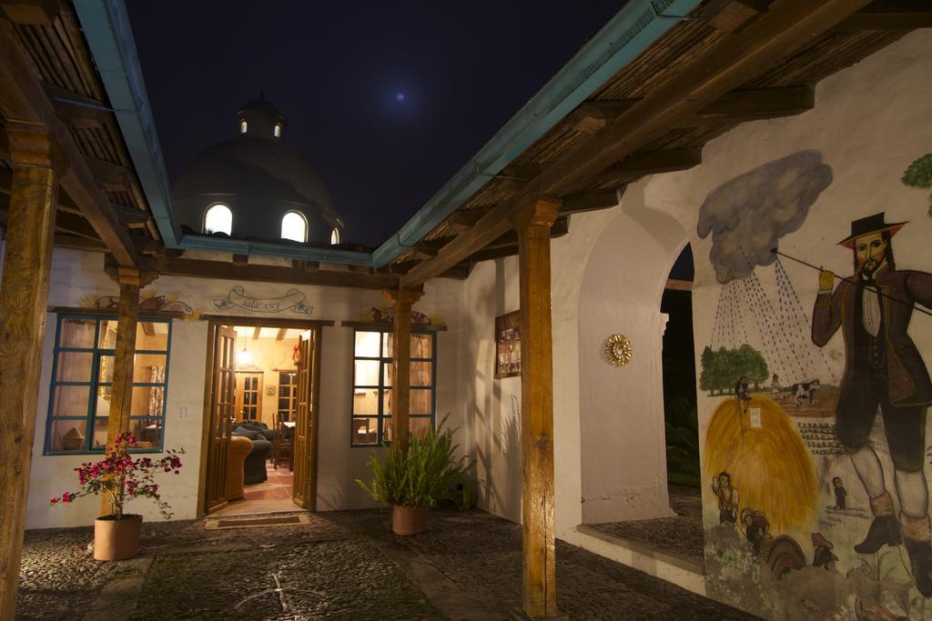Las Palmeras Inn اوتابالو المظهر الخارجي الصورة