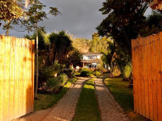Las Palmeras Inn اوتابالو المظهر الخارجي الصورة