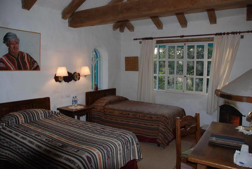 Las Palmeras Inn اوتابالو المظهر الخارجي الصورة